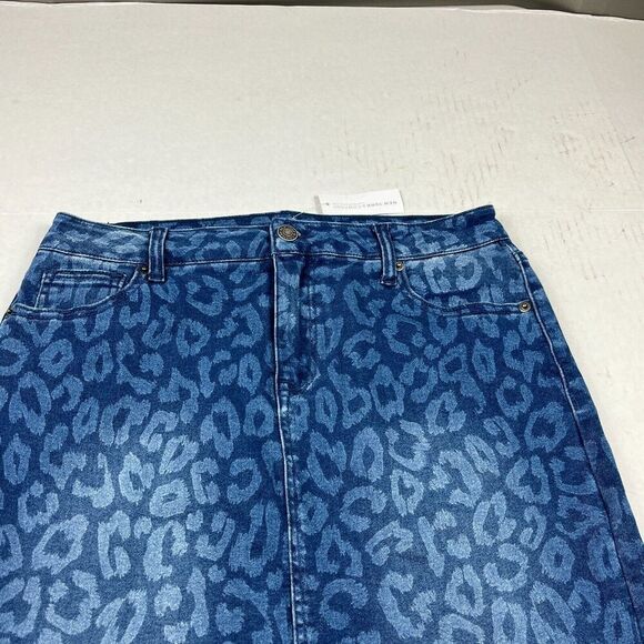 New York & Company Stretch Denim Pencil Skirt Blue Cheetah Print Slim Fit Size 8 - Picture 3 of 10